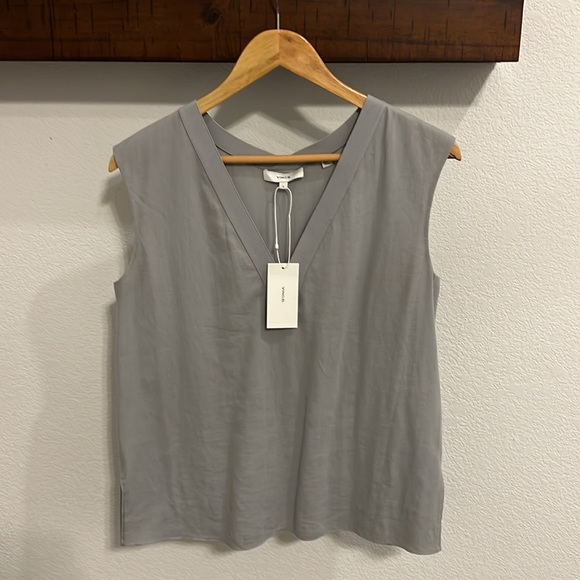 3 VINCE Rib Trim Double V-Neck Shell - Picture 5 of 13